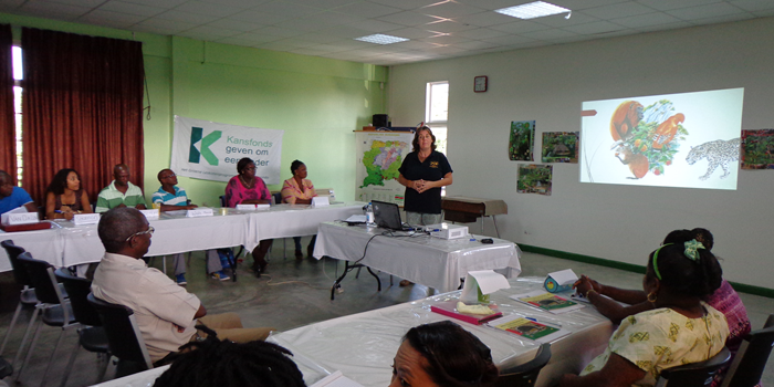 ACT Suriname ondersteunt ook in 2016 het Groene Leskist project